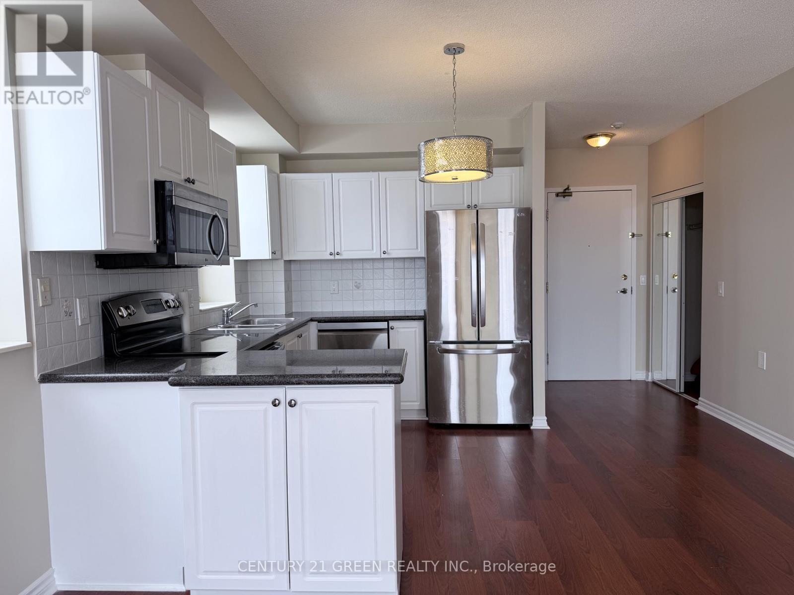 1103 - 200 Burnhamthorpe Road E, Mississauga, Ontario  L5A 4L4 - Photo 7 - W12884852