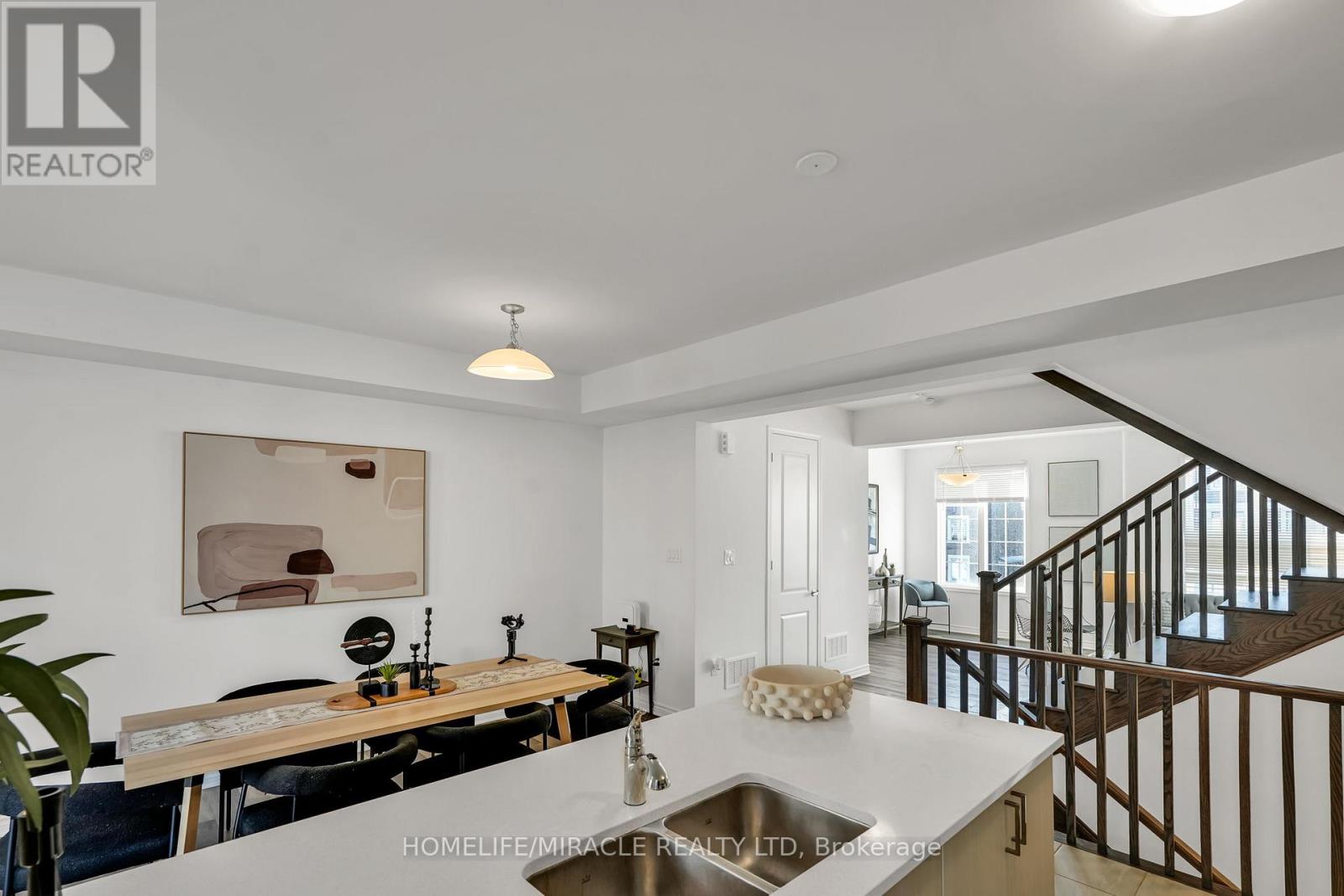 32 Bellasera Way, Caledon, Ontario  L7C 1Z9 - Photo 8 - W12886442