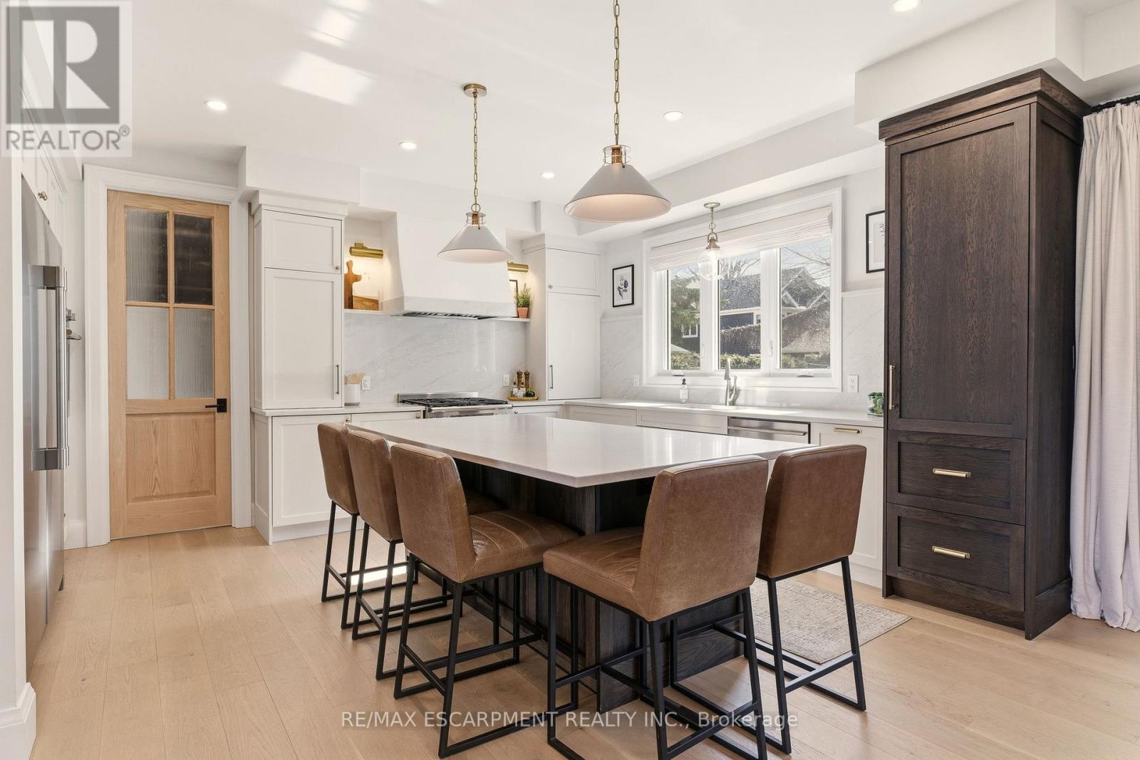 940 Gorton Avenue, Burlington, Ontario  L7T 1S5 - Photo 16 - W12886888