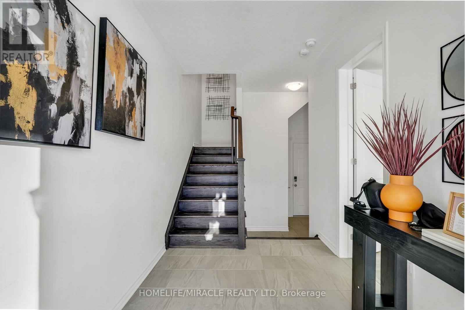 32 Bellasera Way, Caledon, Ontario  L7C 1Z9 - Photo 4 - W12886442