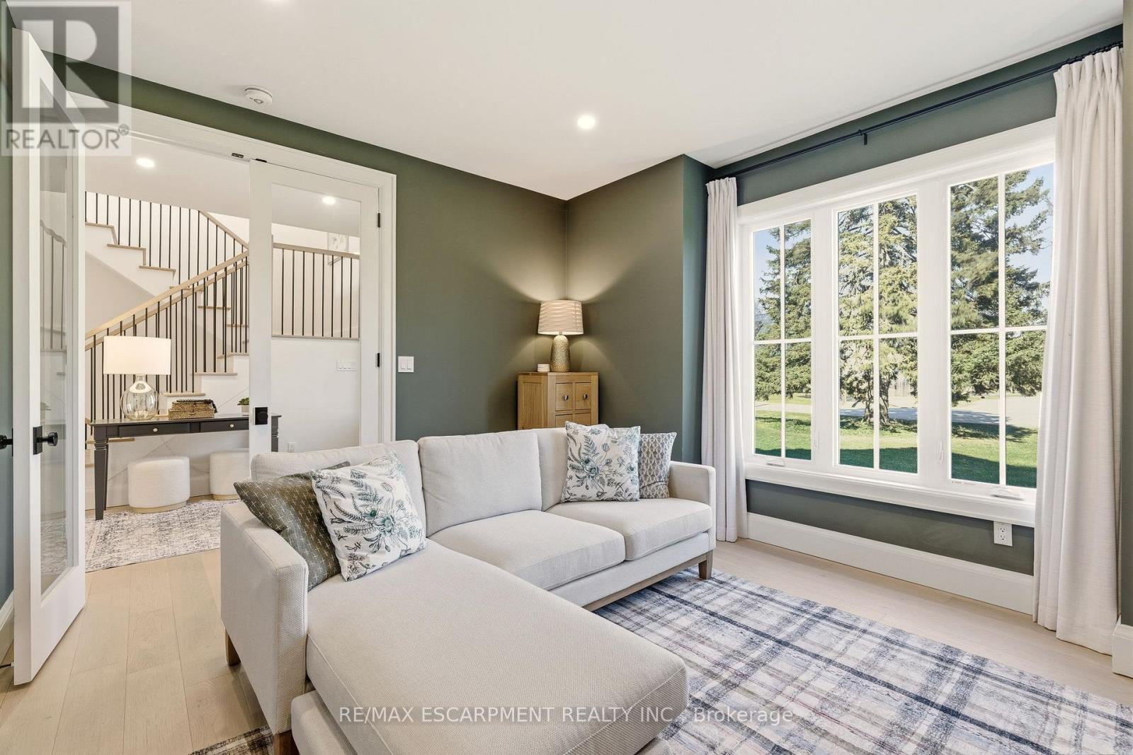 940 Gorton Avenue, Burlington, Ontario  L7T 1S5 - Photo 7 - W12886888