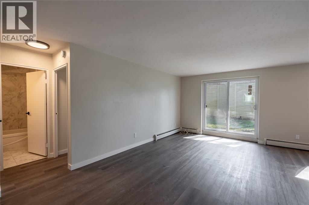 1075 Brenchley Avenue Unit# 305, Sarnia, Ontario  N7S 1R6 - Photo 4 - 26004195