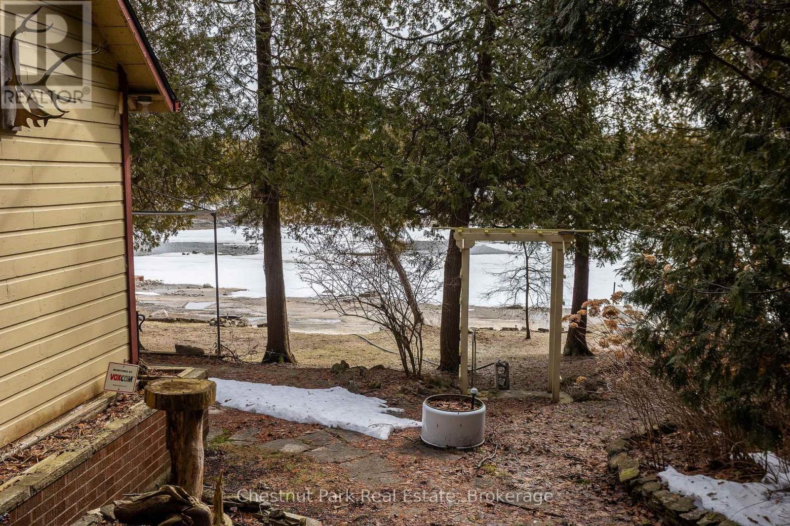 41 Simpson Avenue, Northern Bruce Peninsula, Ontario  N0H 2R0 - Photo 16 - X12887348