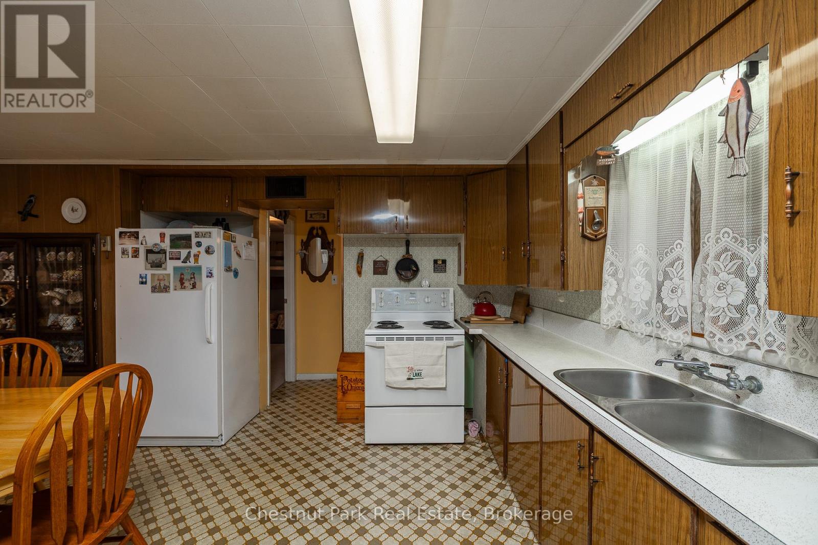 41 Simpson Avenue, Northern Bruce Peninsula, Ontario  N0H 2R0 - Photo 35 - X12887348