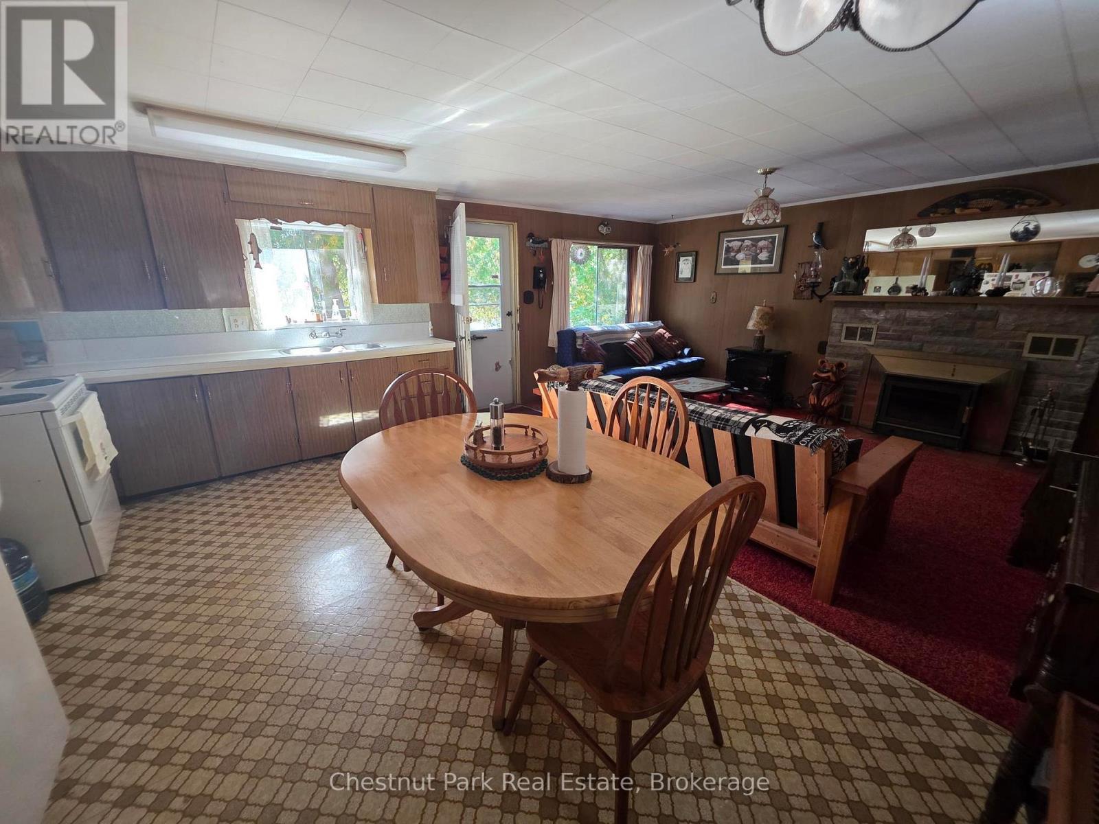 41 Simpson Avenue, Northern Bruce Peninsula, Ontario  N0H 2R0 - Photo 36 - X12887348
