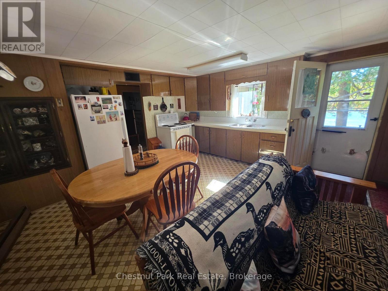 41 Simpson Avenue, Northern Bruce Peninsula, Ontario  N0H 2R0 - Photo 38 - X12887348