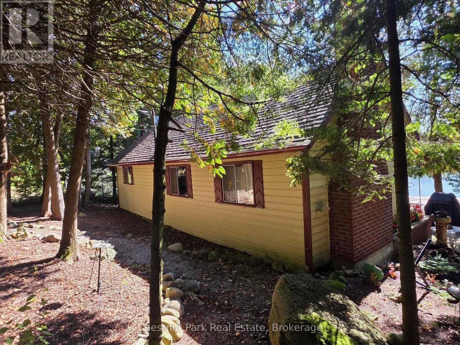 41 Simpson Avenue, Northern Bruce Peninsula, Ontario  N0H 2R0 - Photo 4 - X12887348