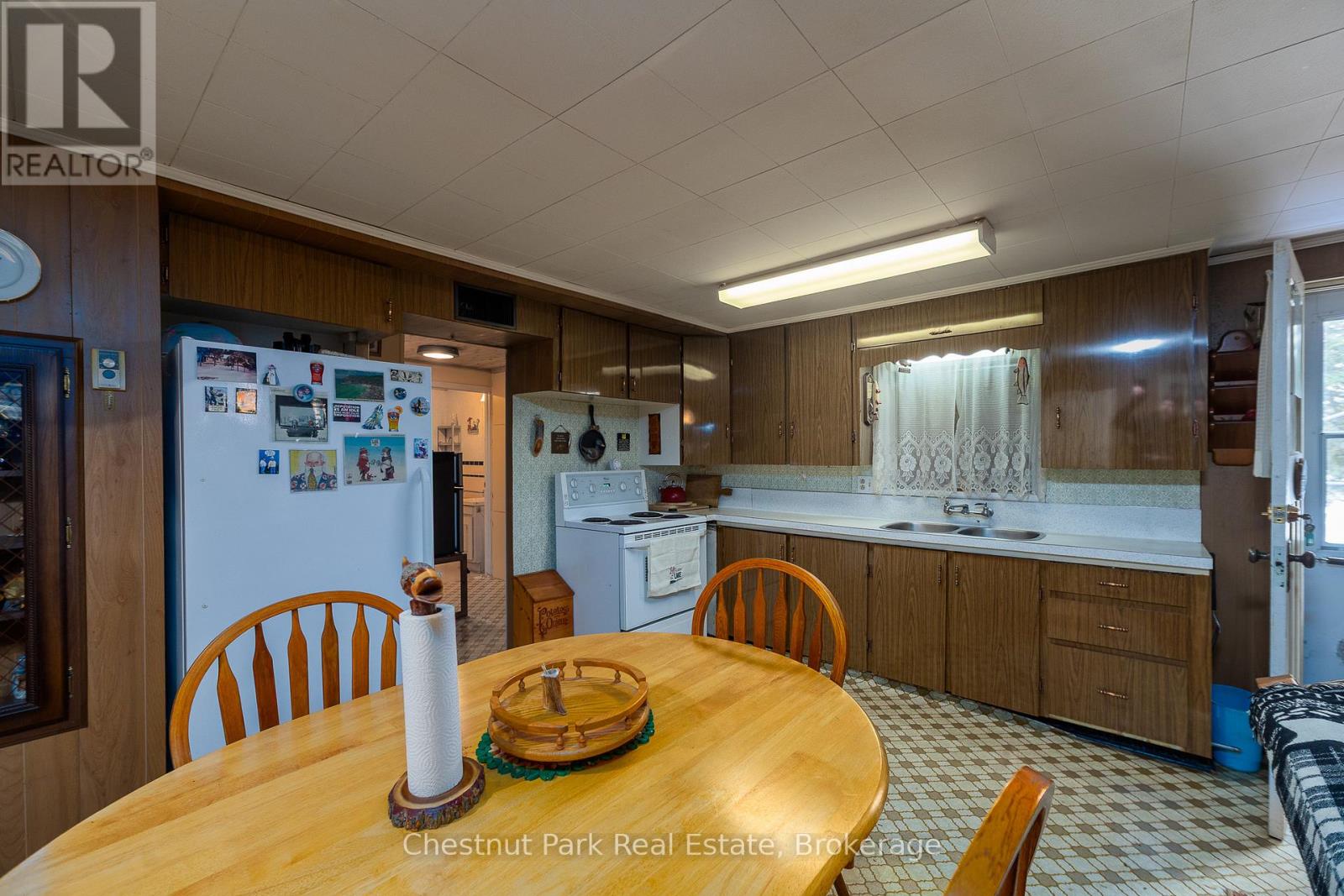 41 Simpson Avenue, Northern Bruce Peninsula, Ontario  N0H 2R0 - Photo 40 - X12887348