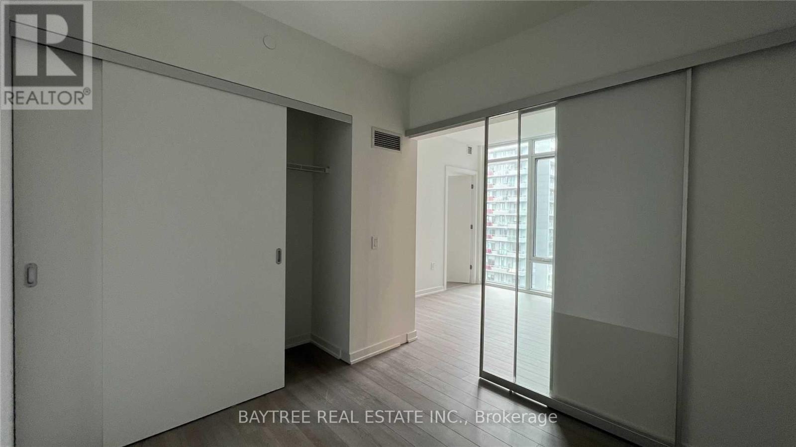 919 - 50 Power Street, Toronto (Moss Park), Ontario  M5A 0V3 - Photo 4 - C12887226