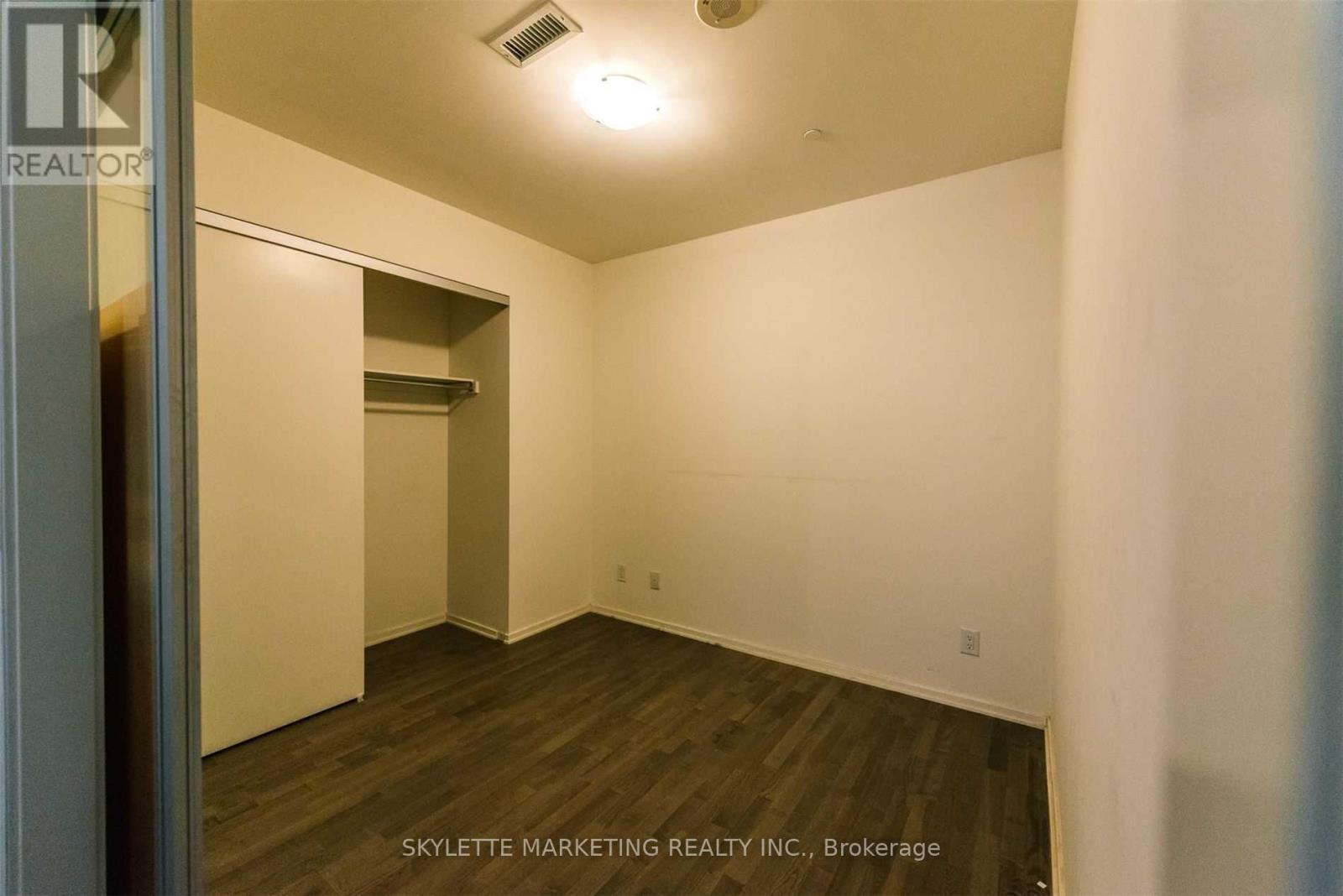 422 - 1 Bloor Street E, Toronto, Ontario  M4W 0A8 - Photo 13 - C12887262