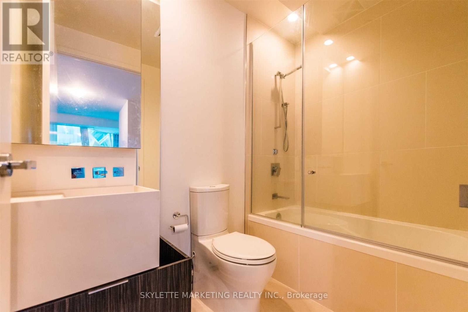 422 - 1 Bloor Street E, Toronto, Ontario  M4W 0A8 - Photo 17 - C12887262