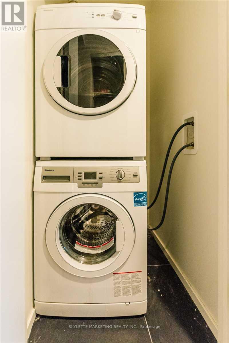 422 - 1 Bloor Street E, Toronto, Ontario  M4W 0A8 - Photo 18 - C12887262