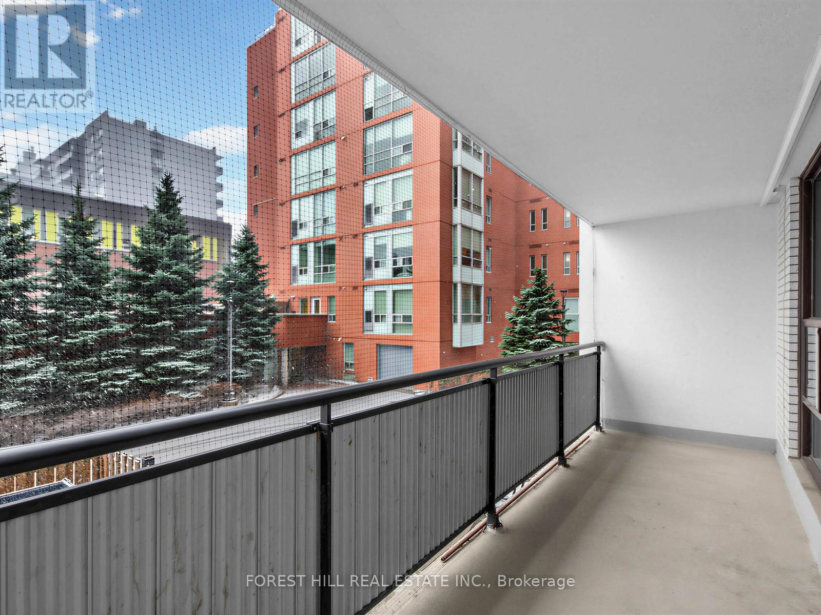 202 - 35 Walmer Road, Toronto, Ontario  M5R 2X3 - Photo 14 - C12887266