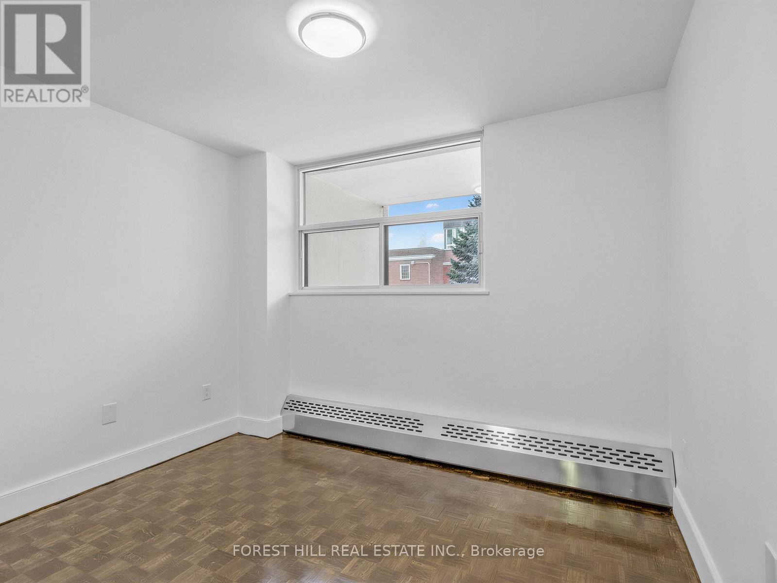 202 - 35 Walmer Road, Toronto, Ontario  M5R 2X3 - Photo 17 - C12887266
