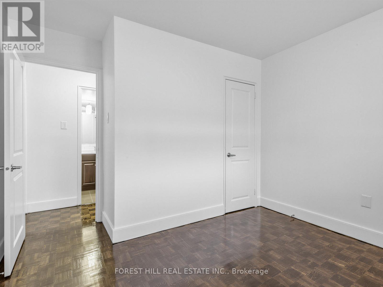 202 - 35 Walmer Road, Toronto, Ontario  M5R 2X3 - Photo 18 - C12887266