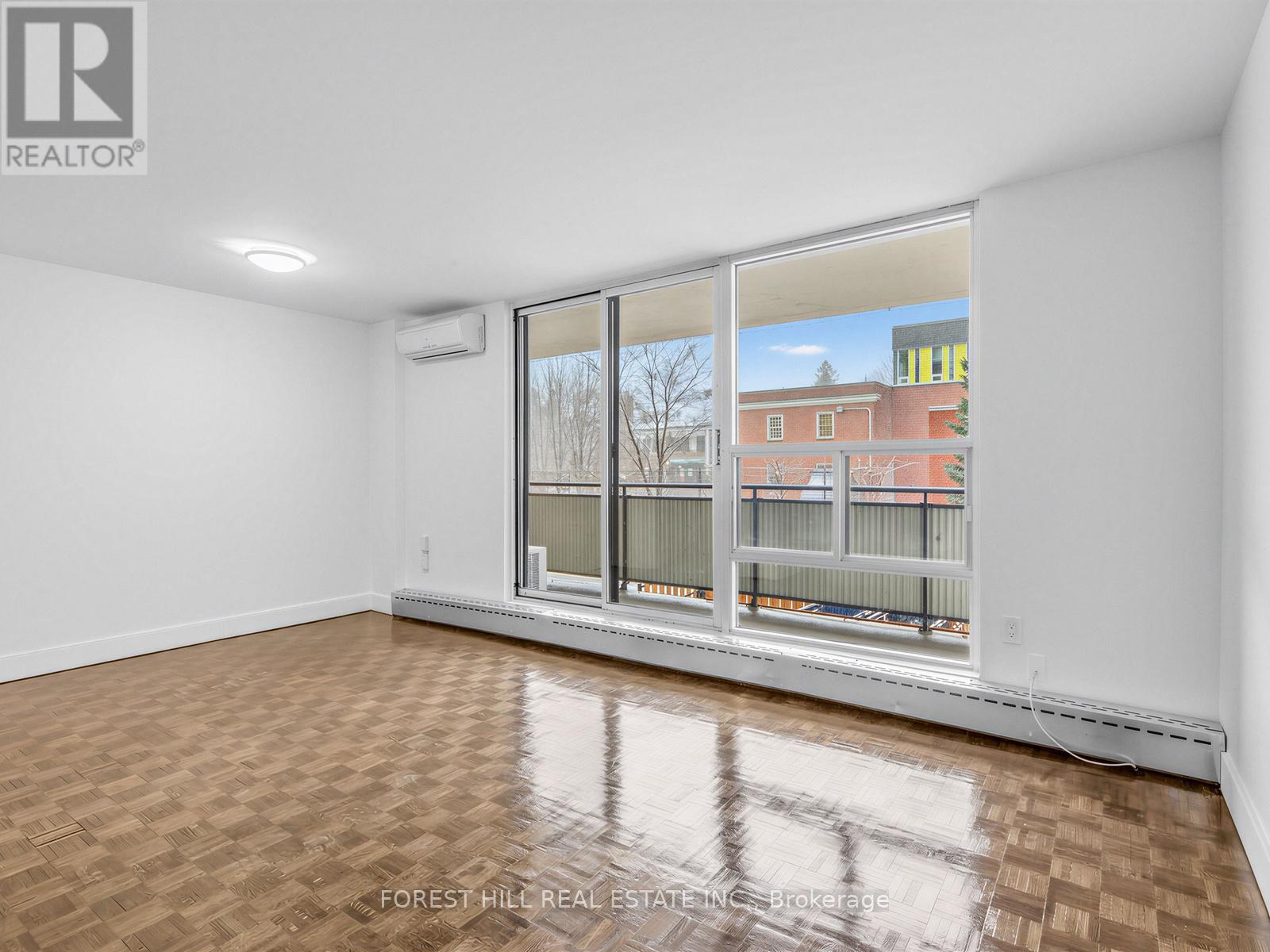 202 - 35 Walmer Road, Toronto, Ontario  M5R 2X3 - Photo 5 - C12887266