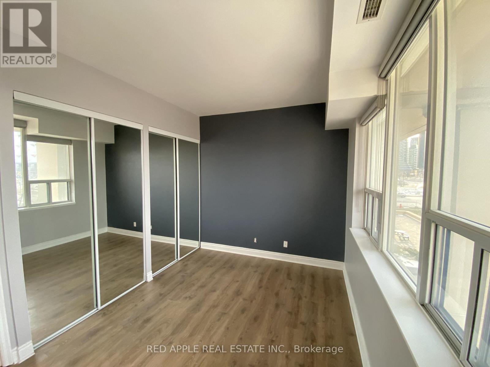 207 - 797 Don Mills Road, Toronto (Flemingdon Park), Ontario  M3C 1V1 - Photo 10 - C12887288