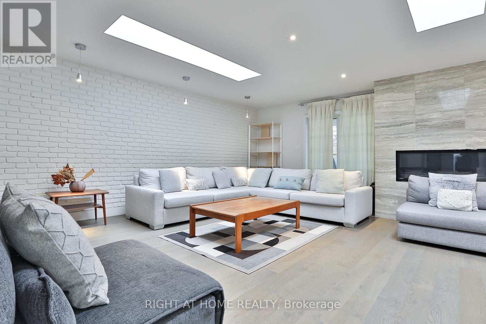 34 Scarcliff Gardens, Toronto (Guildwood), Ontario  M1E 2A2 - Photo 5 - E12887220