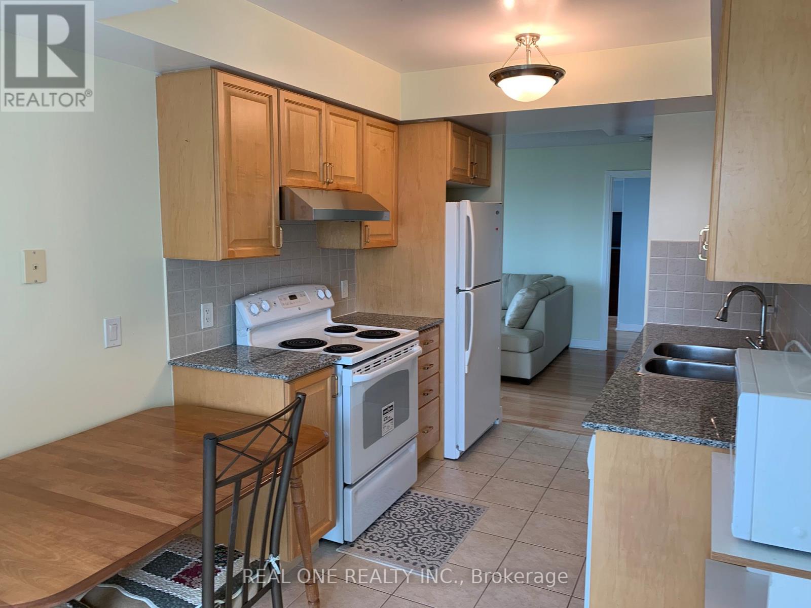 2125 - 238 Bonis Avenue, Toronto, Ontario  M1T 3W7 - Photo 3 - E12887350