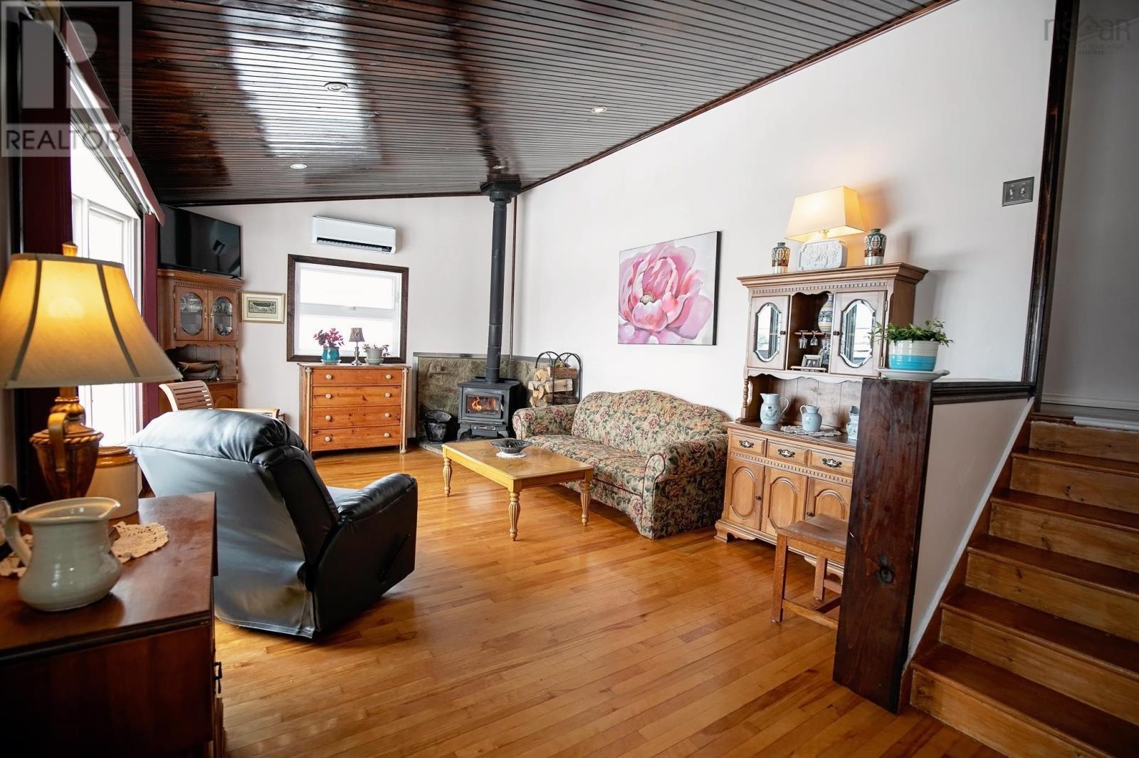 255 Victoria Street E, Amherst, Nova Scotia  B4H 1Z1 - Photo 15 - 202604238