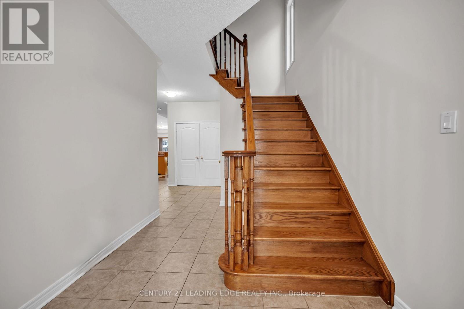 66 Woodbury Crescent, Newmarket (Summerhill Estates), Ontario  L3X 2T2 - Photo 14 - N12887206