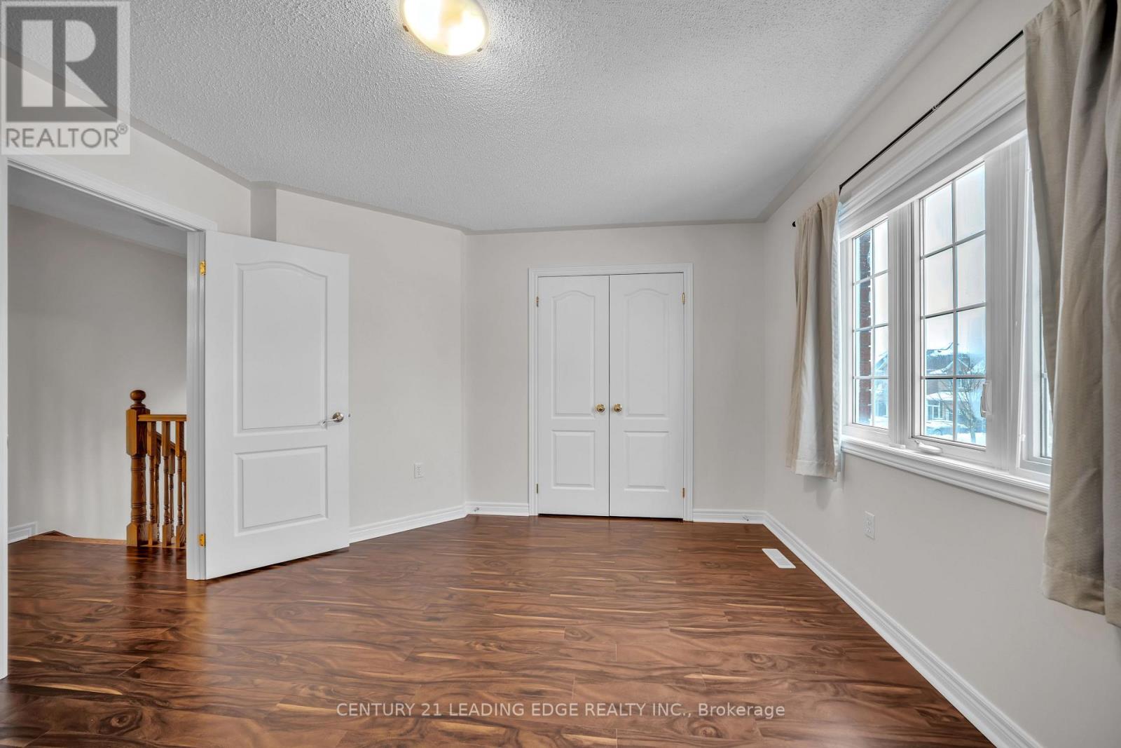 66 Woodbury Crescent, Newmarket (Summerhill Estates), Ontario  L3X 2T2 - Photo 16 - N12887206