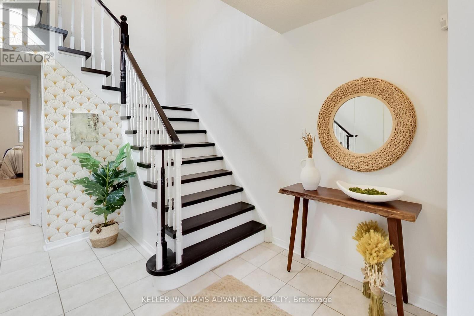 79 Maple Park Way, Markham, Ontario  L6G 1C5 - Photo 3 - N12887236