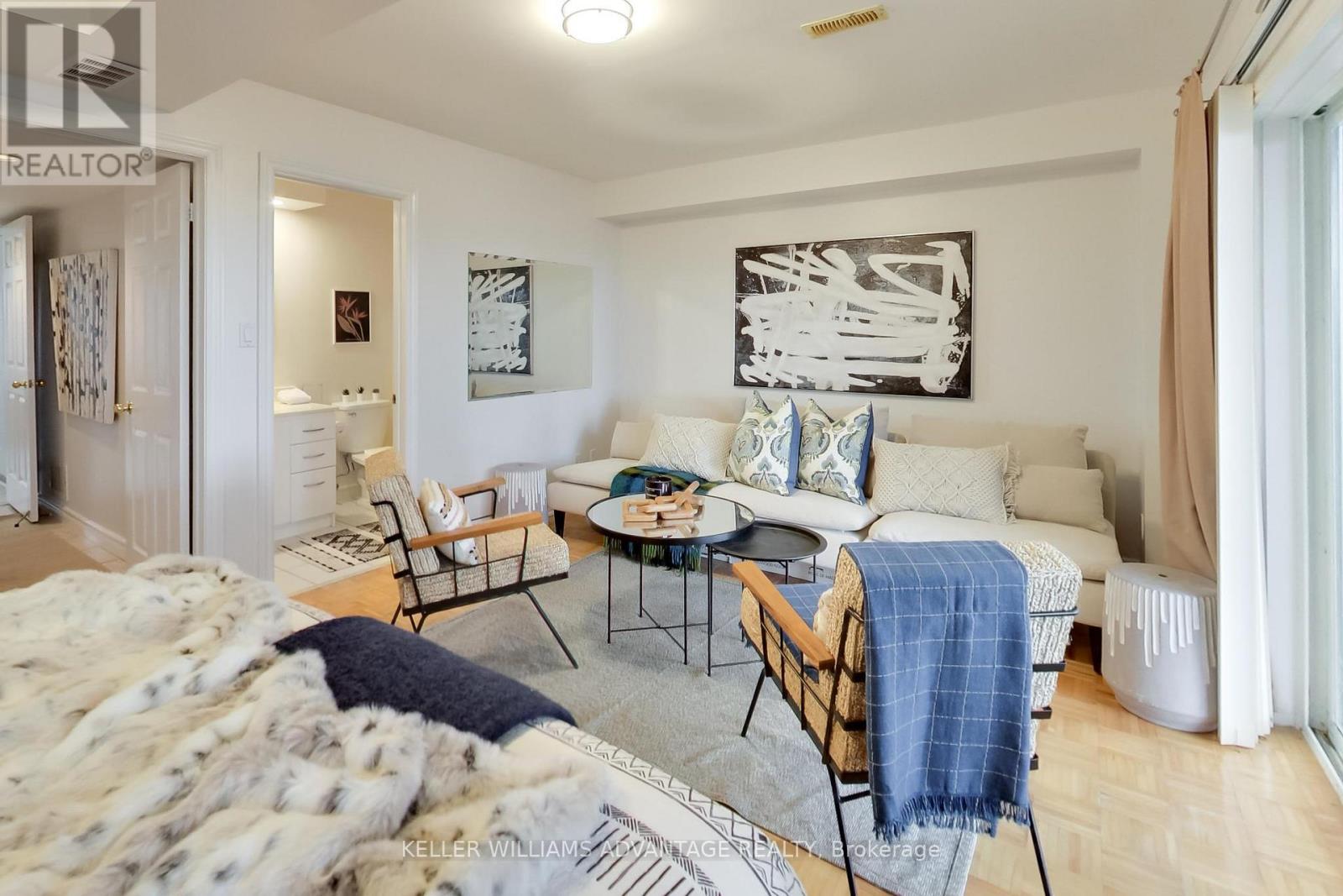 79 Maple Park Way, Markham, Ontario  L6G 1C5 - Photo 8 - N12887236