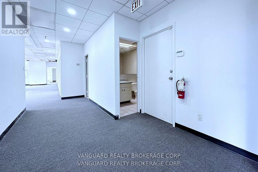 200 - 681 Rowntree Dairy Road, Vaughan (Pine Valley Business Park), Ontario  L4L 5T9 - Photo 25 - N12887248