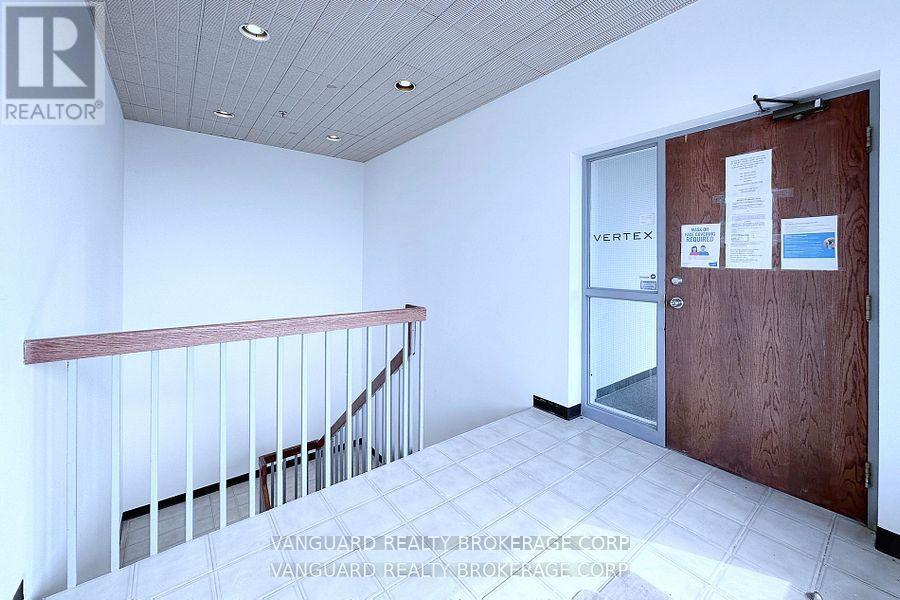 200 - 681 Rowntree Dairy Road, Vaughan (Pine Valley Business Park), Ontario  L4L 5T9 - Photo 5 - N12887248