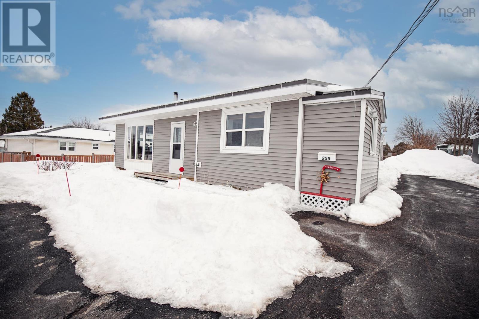 255 Victoria Street E, Amherst, Nova Scotia  B4H 1Z1 - Photo 7 - 202604238