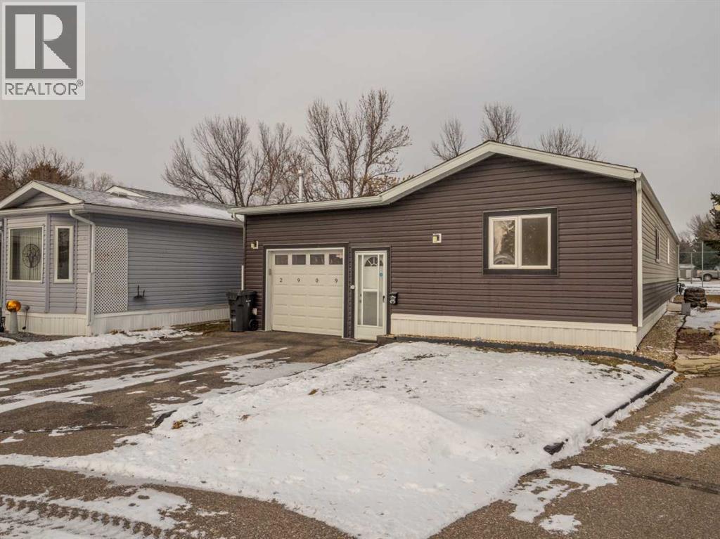 2909 30 Avenue S, Lethbridge, Alberta  T1K 6S7 - Photo 2 - A2276004