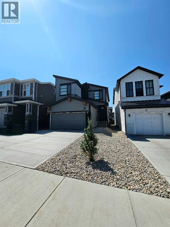 19 Rowley Park Nw, Calgary, Alberta  T3l 0G6 - Photo 2 - A2293267