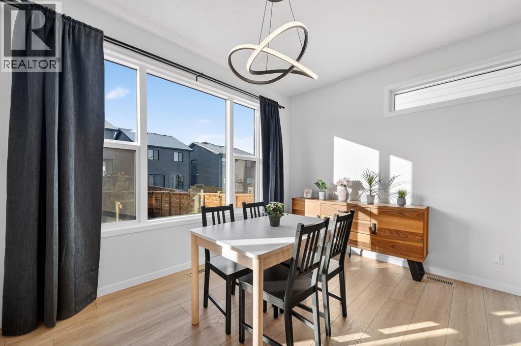 19 Rowley Park Nw, Calgary, Alberta  T3l 0G6 - Photo 15 - A2293267