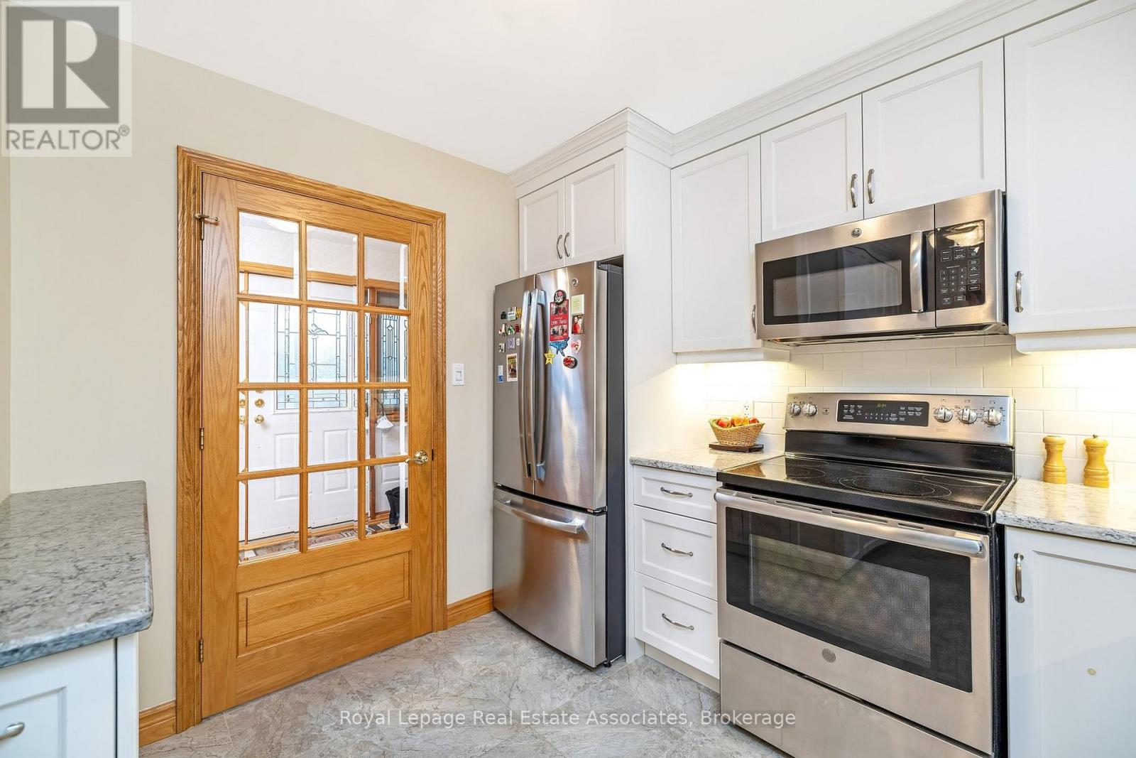 15 Stockman Crescent, Halton Hills (Georgetown), Ontario  L7G 1J5 - Photo 16 - W12887234