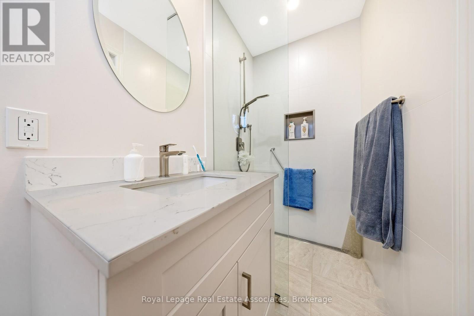 15 Stockman Crescent, Halton Hills (Georgetown), Ontario  L7G 1J5 - Photo 25 - W12887234