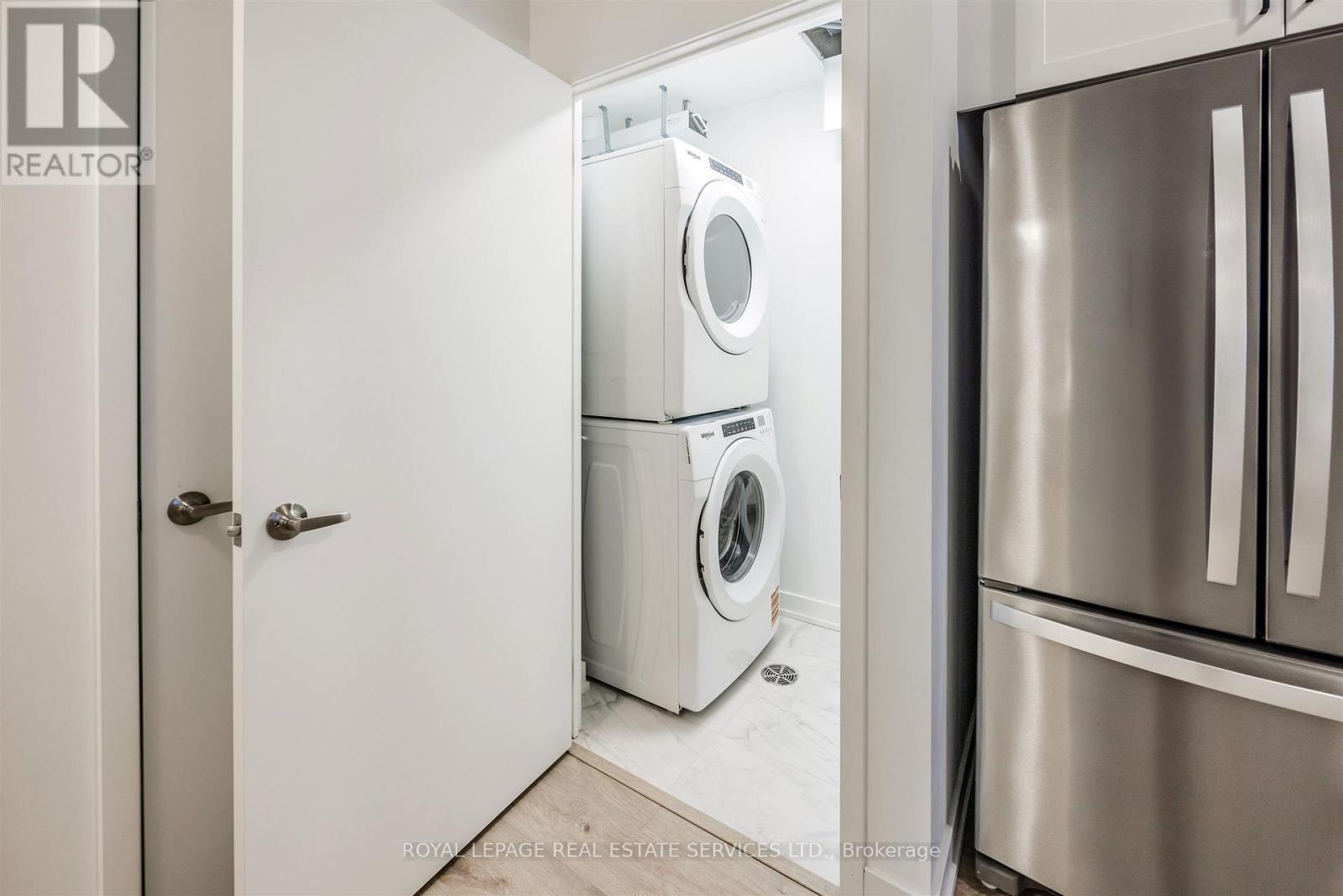 1508 - 1035 Southdown Road, Mississauga, Ontario  L5J 0A2 - Photo 16 - W12887272