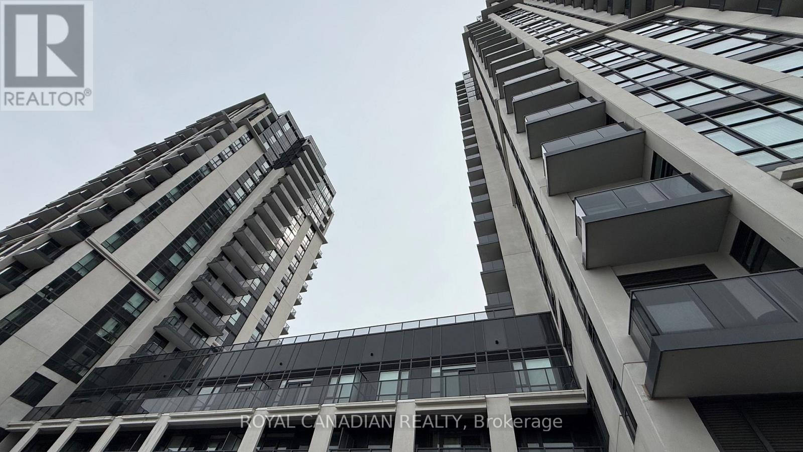 1704 - 204 BURNHAMTHORPE ROAD E, Mississauga, Ontario