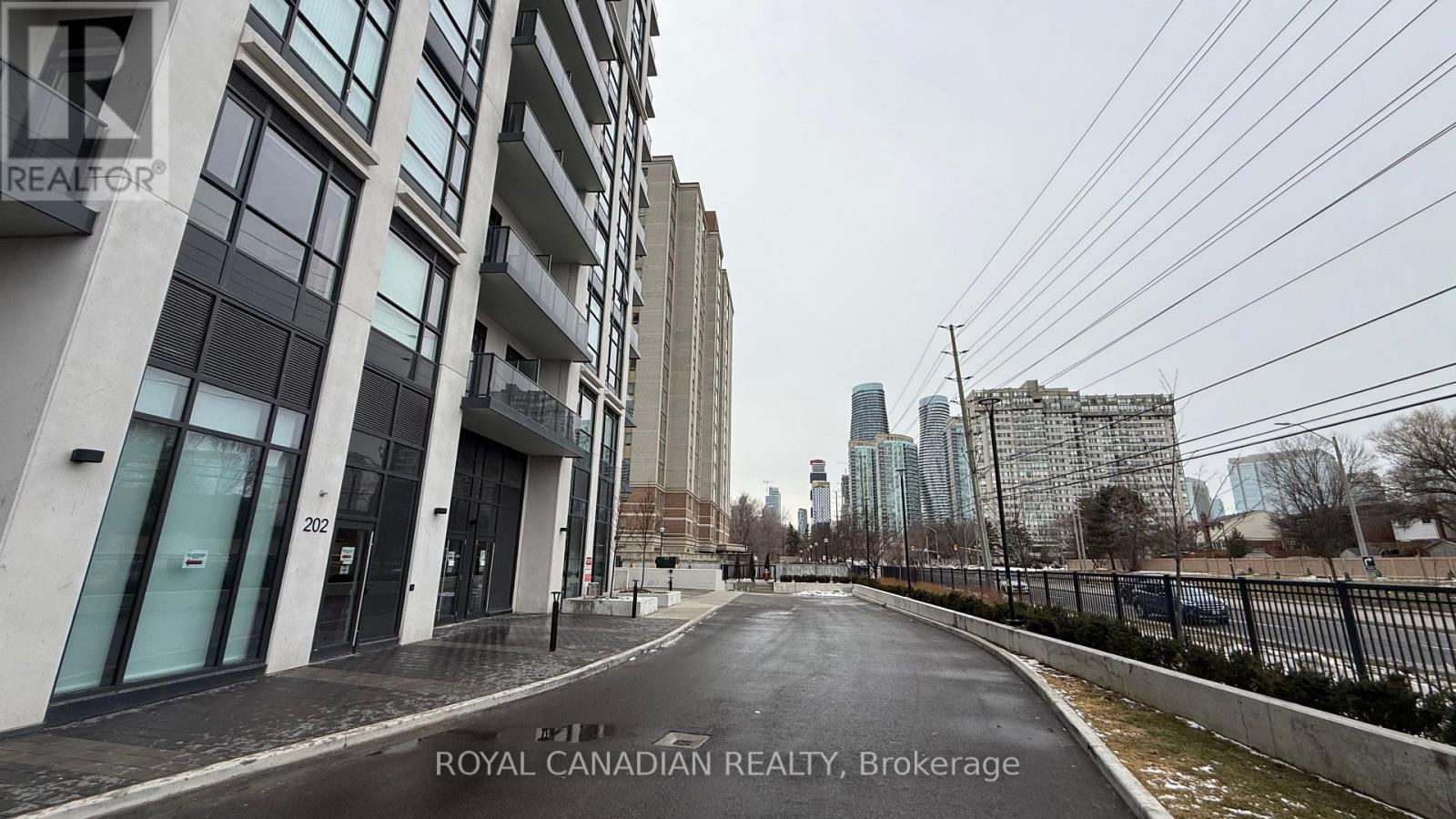 1704 - 204 Burnhamthorpe Road E, Mississauga (Mississauga Valleys), Ontario  L5A 0B3 - Photo 19 - W12887314