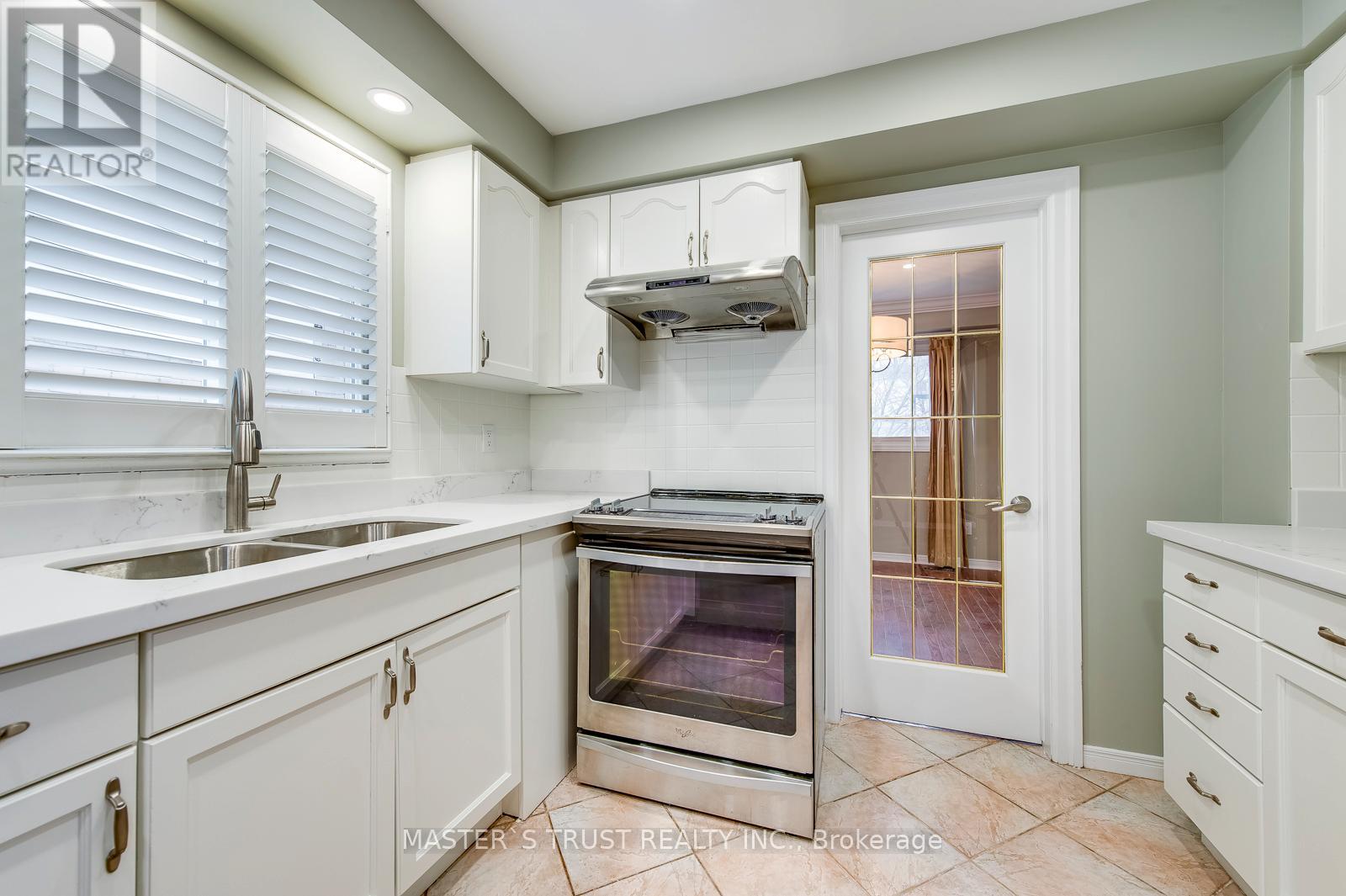 1824 Princelea Place, Mississauga (East Credit), Ontario  L5M 3R8 - Photo 14 - W12887334