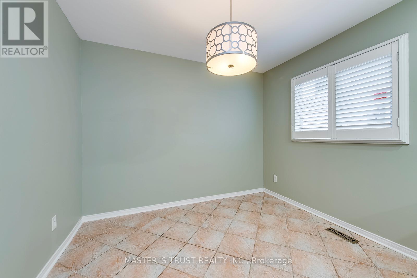 1824 Princelea Place, Mississauga (East Credit), Ontario  L5M 3R8 - Photo 18 - W12887334