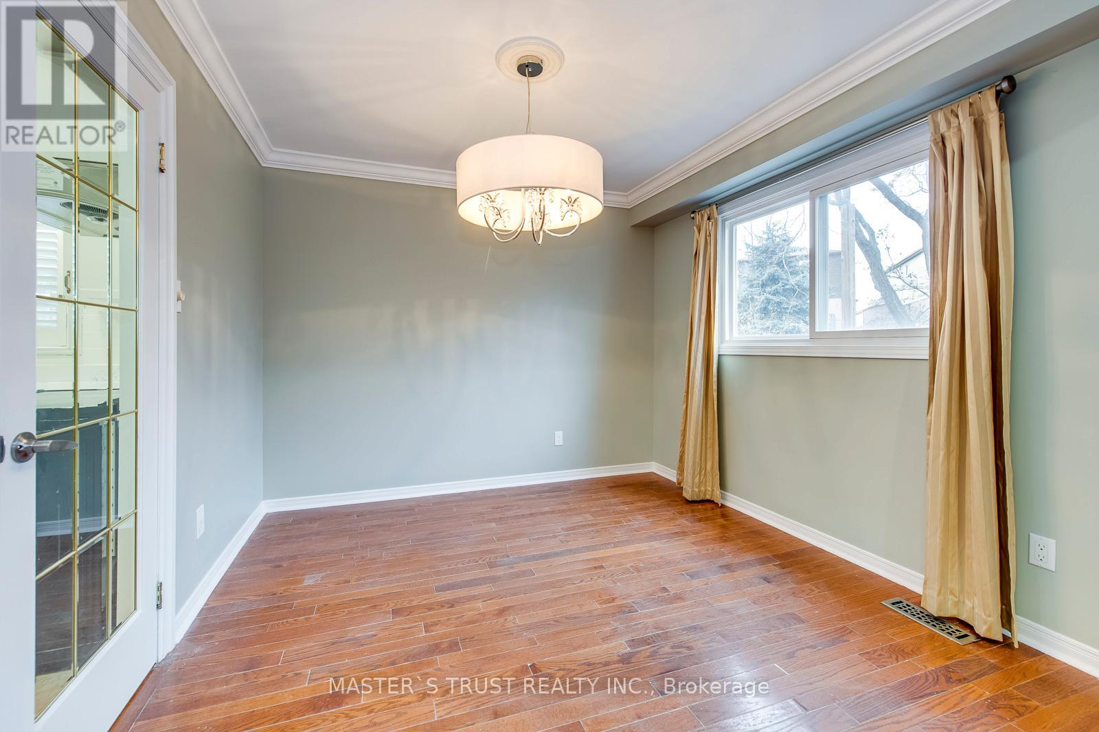 1824 Princelea Place, Mississauga (East Credit), Ontario  L5M 3R8 - Photo 9 - W12887334