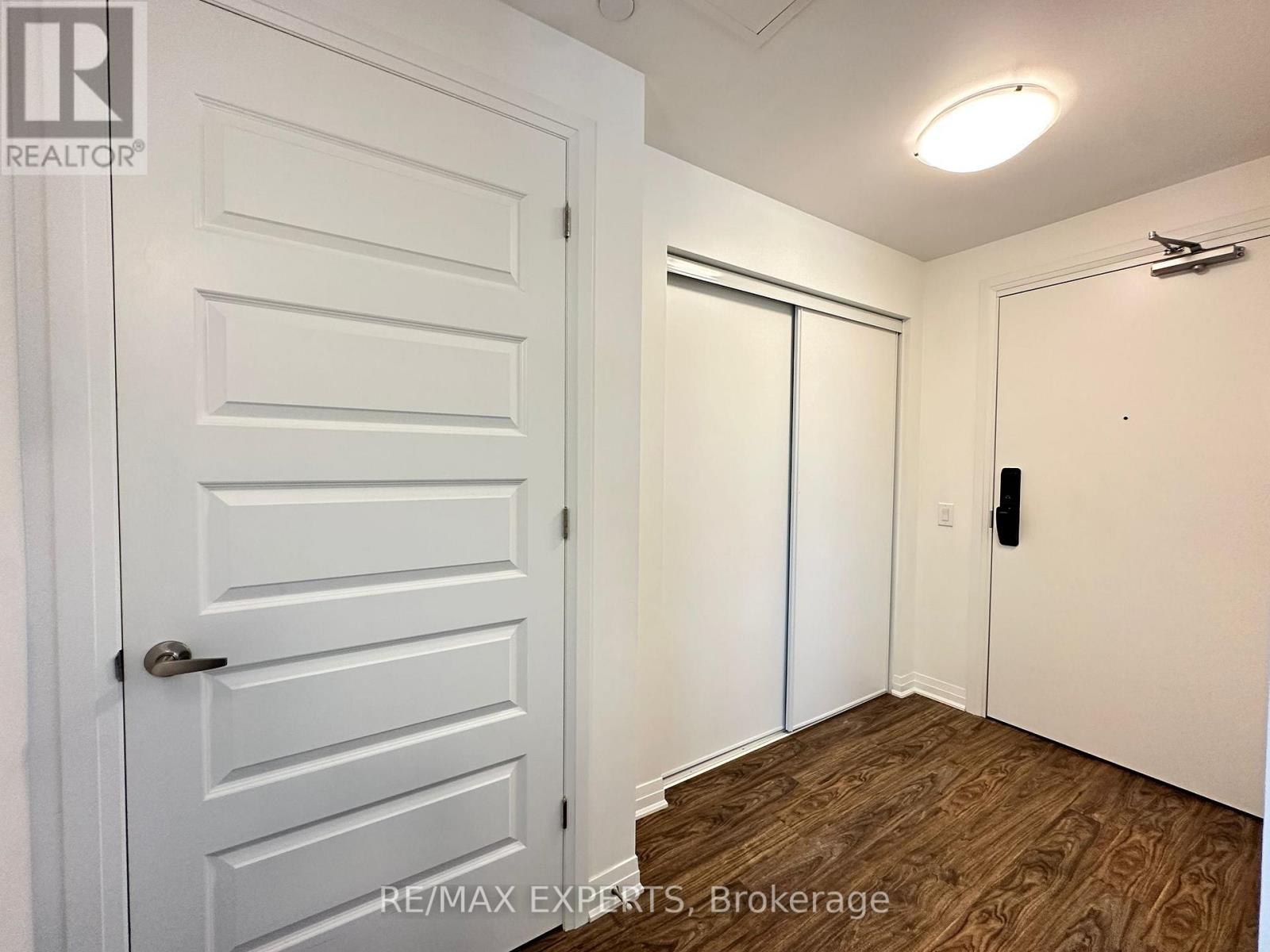 206 - 95 Dundas Street W, Oakville (Go Glenorchy), Ontario  L6M 5N4 - Photo 11 - W12887344