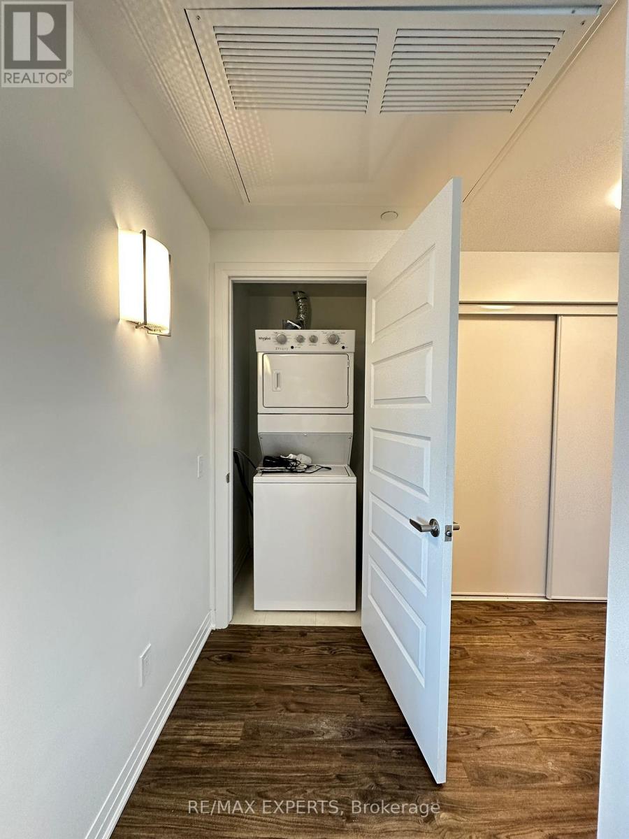 206 - 95 Dundas Street W, Oakville (Go Glenorchy), Ontario  L6M 5N4 - Photo 12 - W12887344