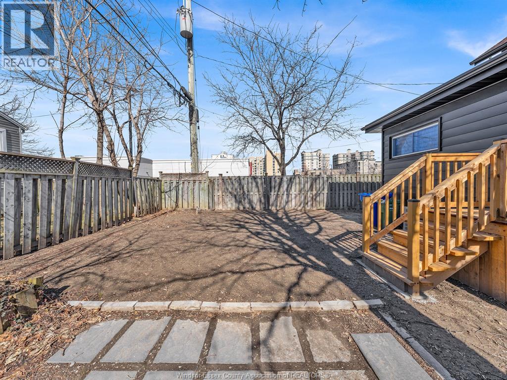 831 Dawson, Windsor, Ontario  N8Y 4A1 - Photo 9 - 26005468