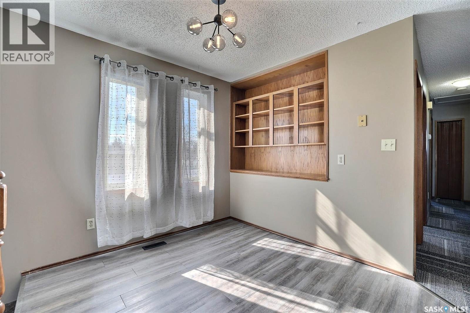 1580 Lacon Street, Regina, Saskatchewan  S4N 1Z4 - Photo 7 - SK030527