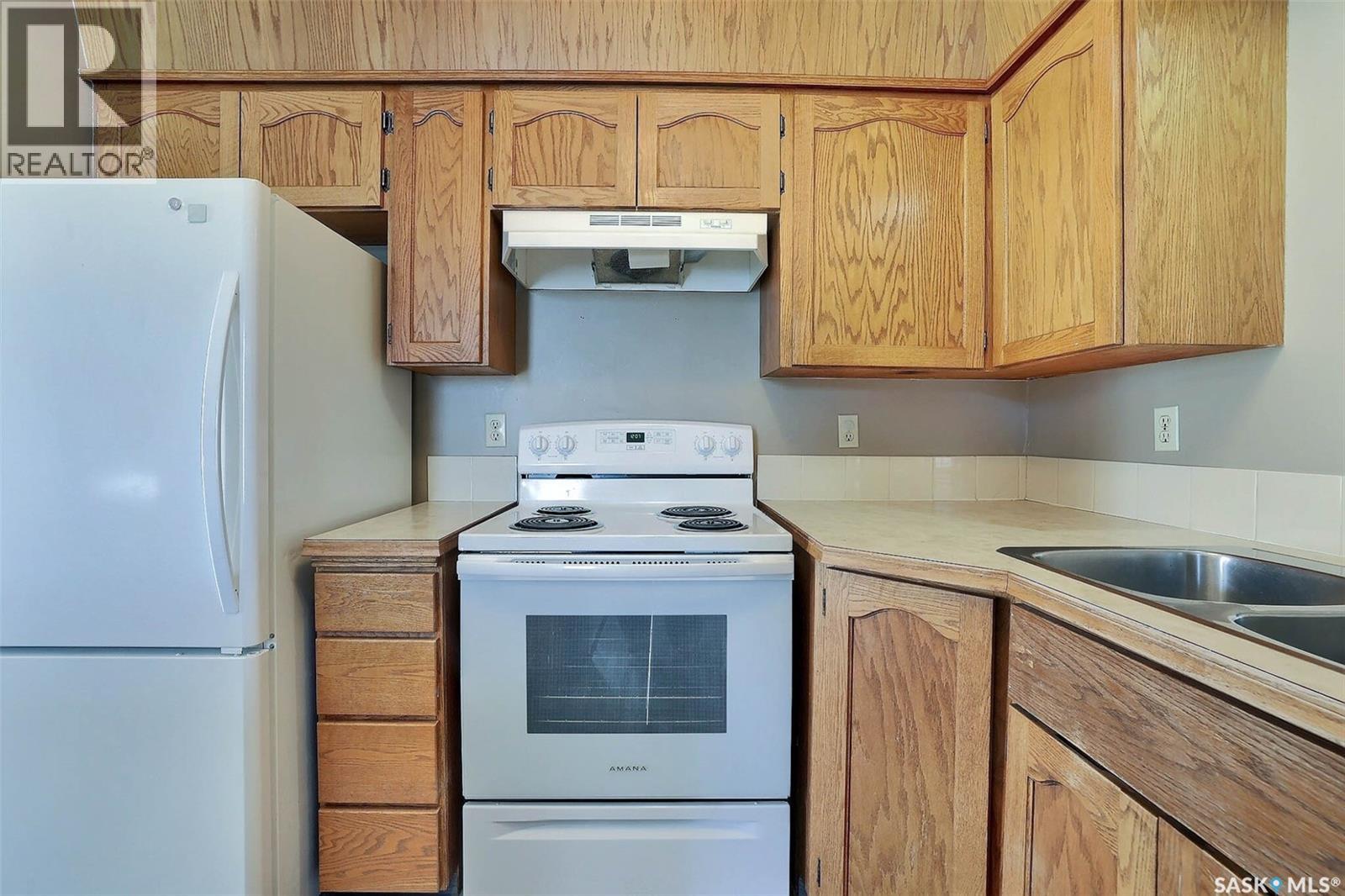 1580 Lacon Street, Regina, Saskatchewan  S4N 1Z4 - Photo 9 - SK030527