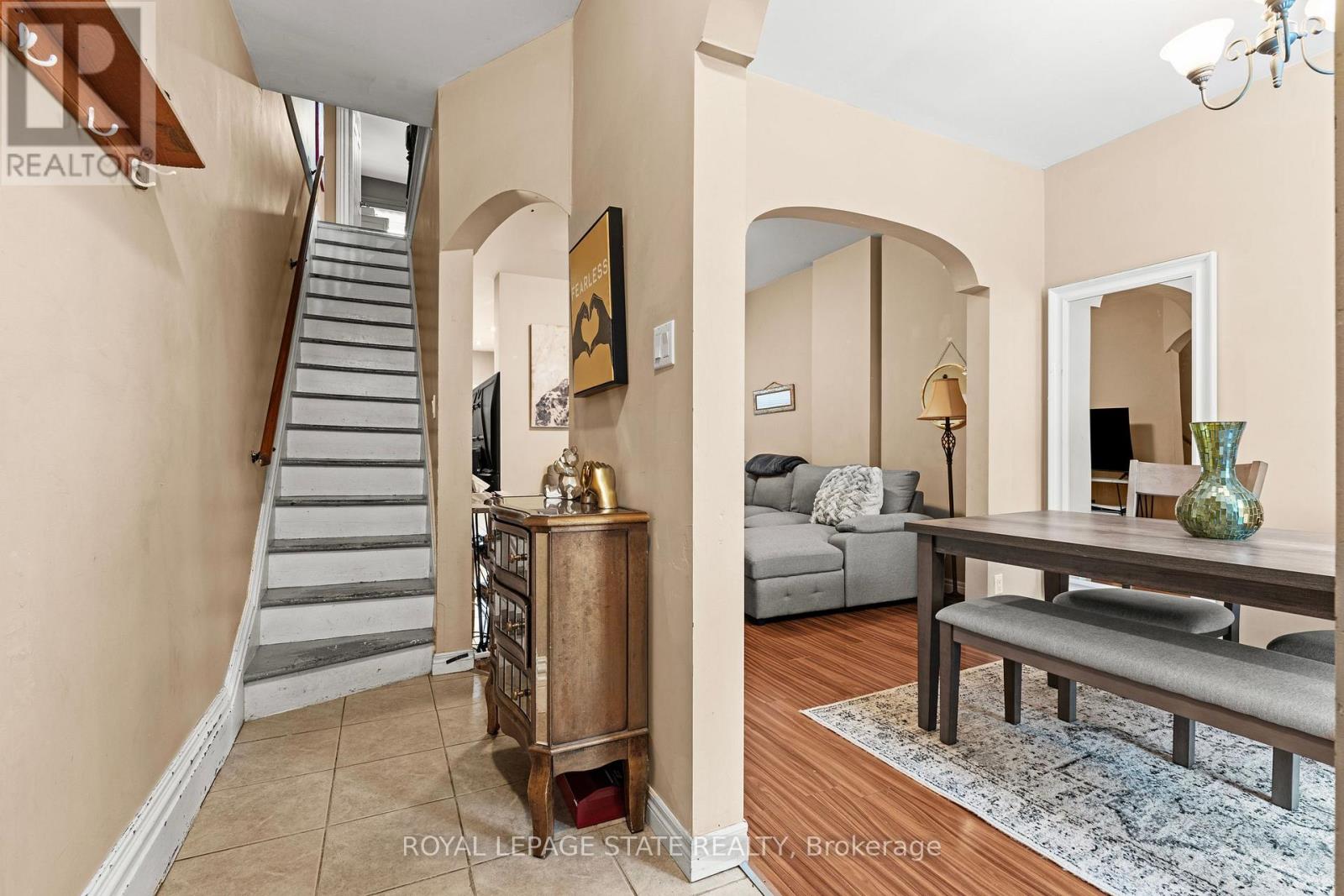 78 Clyde Street, Hamilton (Landsdale), Ontario  L8L 5R4 - Photo 6 - X12887346