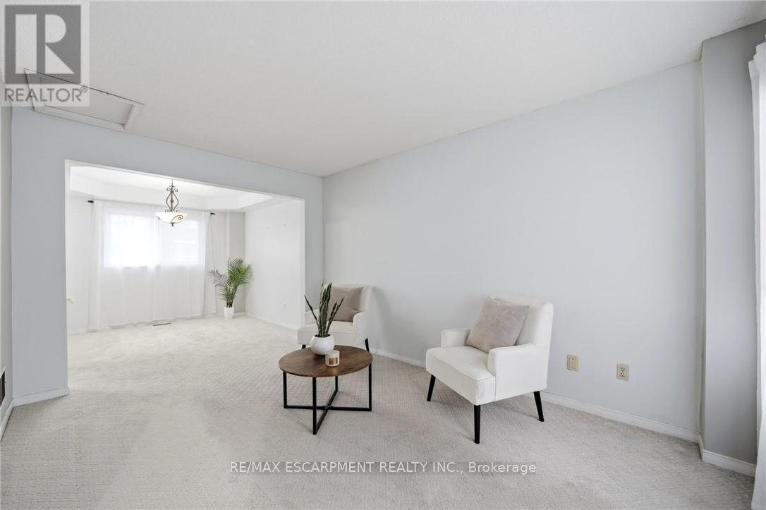 1157 Charminster Crescent, Mississauga (East Credit), Ontario  L5V 1P9 - Photo 9 - W12554506