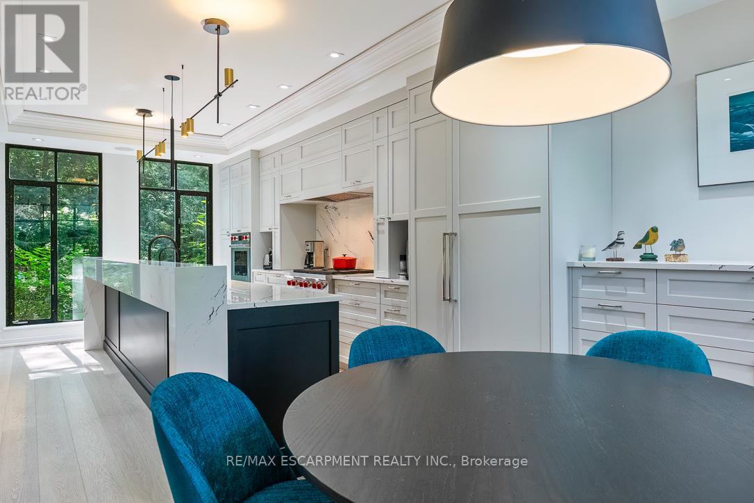 905 Sangster Avenue, Mississauga, Ontario L5H 2Y3 - Photo 16 - W12753006